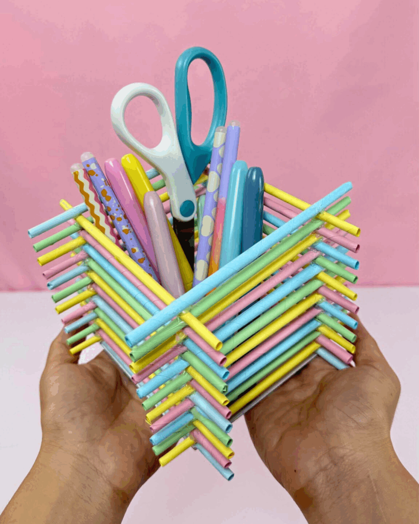 Step-by-Step Colored Paper Pen Holder