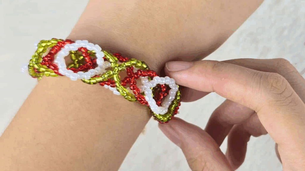 Easy DIY Beaded Bracelet for Beginners