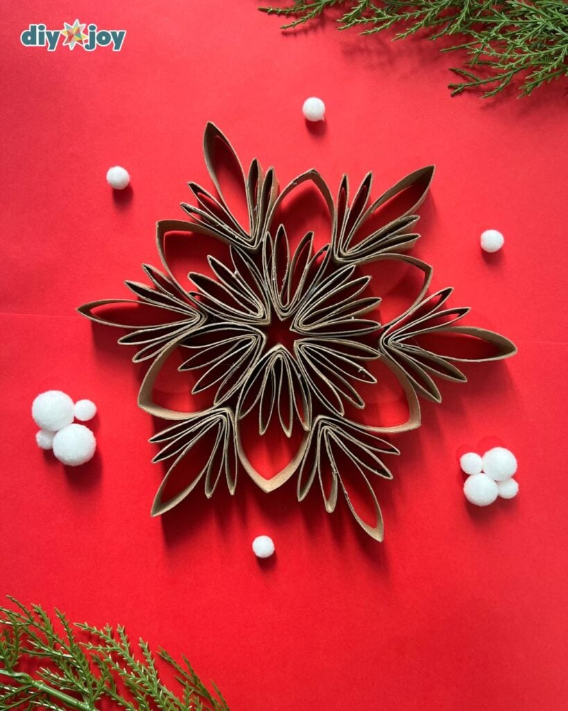 Easy toilet paper tube snowflake tutorial