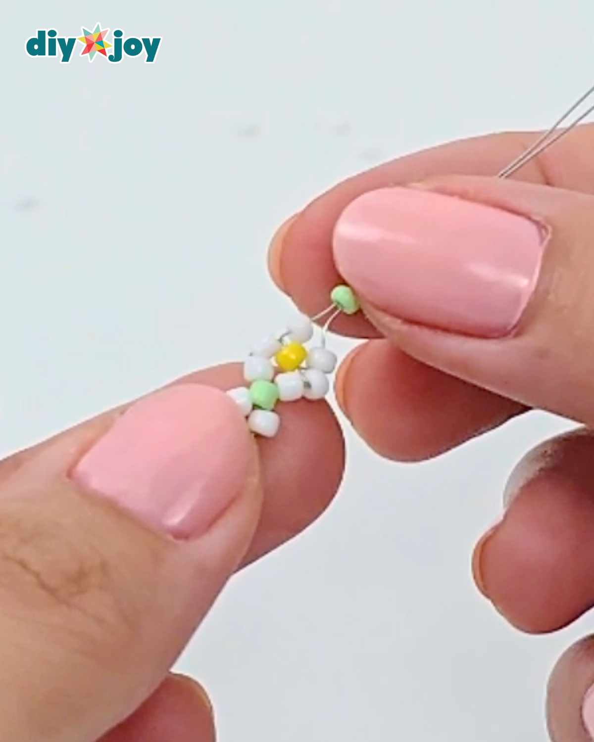 Cute Beaded Daisy Ring Ideas