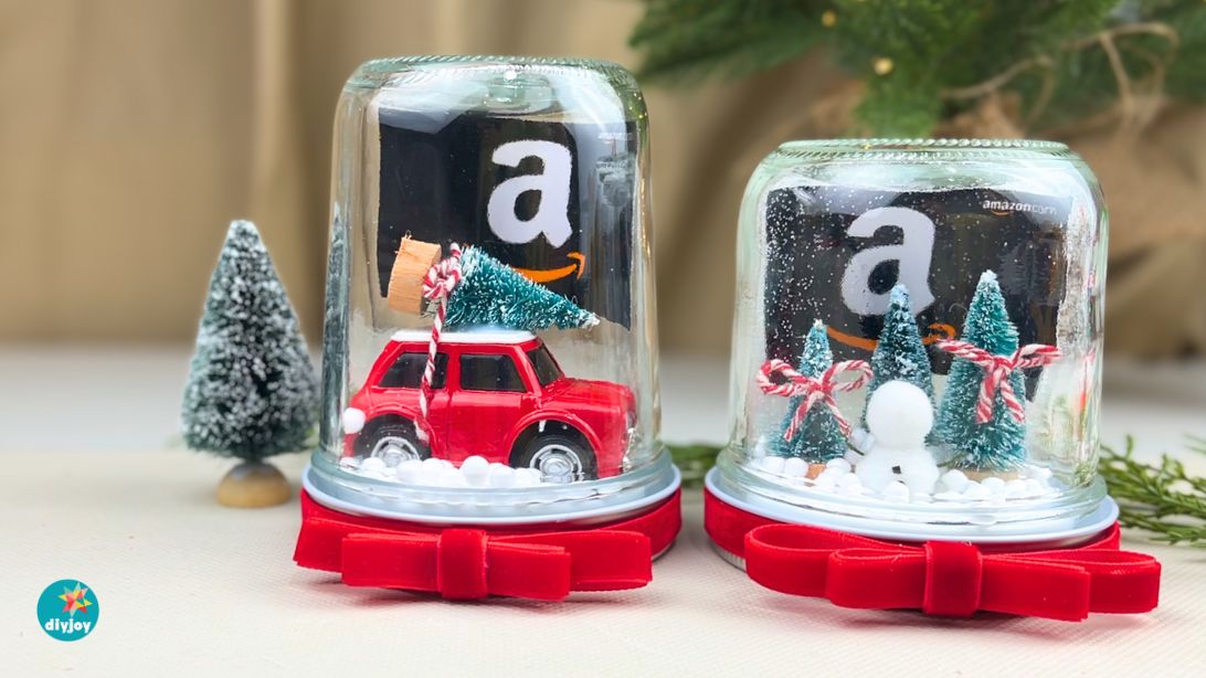 Mason jar gift ideas — snow globe gift card holder jar, easy DIY gift in a jar