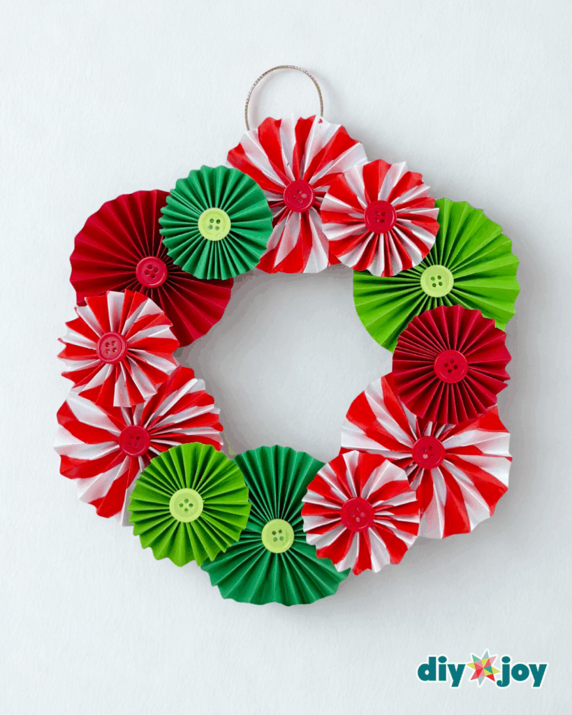 Easy Holiday Decoration_ DIY Paper Wreath for Christmas