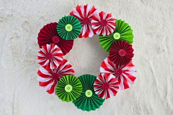 How to Make a Paper Wreath