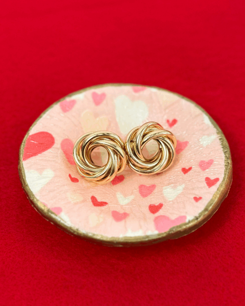 DIY Clay Tray for Jewelry and Accessories