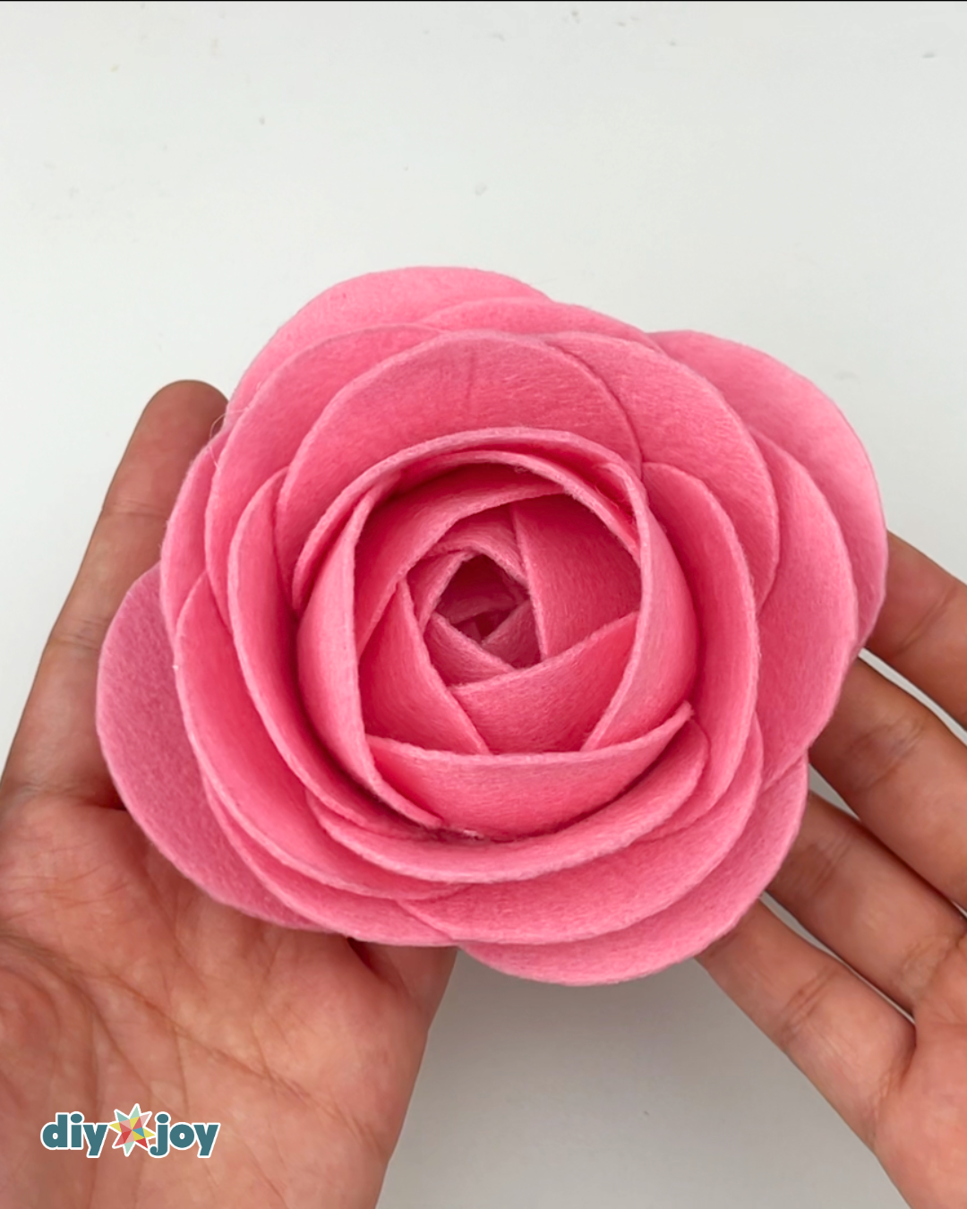 DIY felt roses tutorial