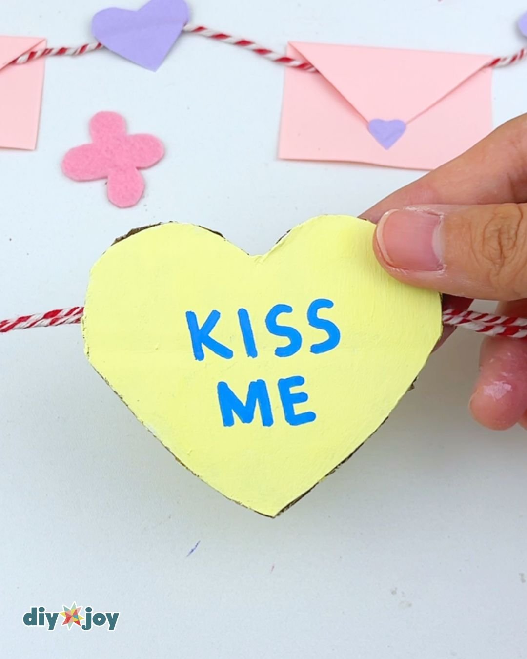 Valentine&rsquo;s Day party props