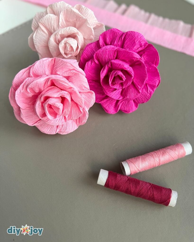 Crepe paper flowers tutorial