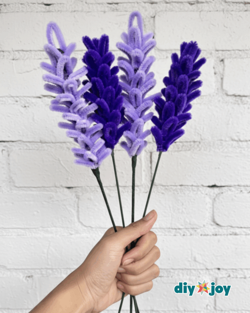 DIY Lavender Flowers Made from Pipe Cleaners