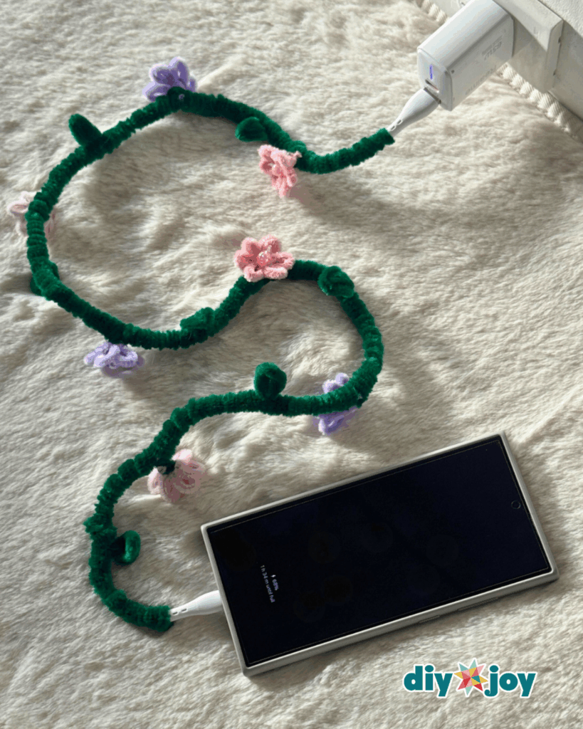 Step-by-Step for Pipe Cleaner Charger Cord Wrap