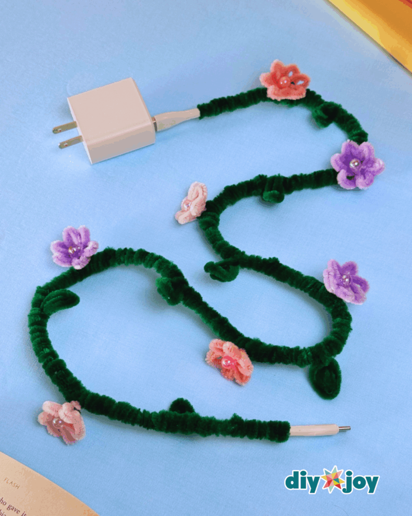 Tutorial for Pipe Cleaner Charger Cord Wrap