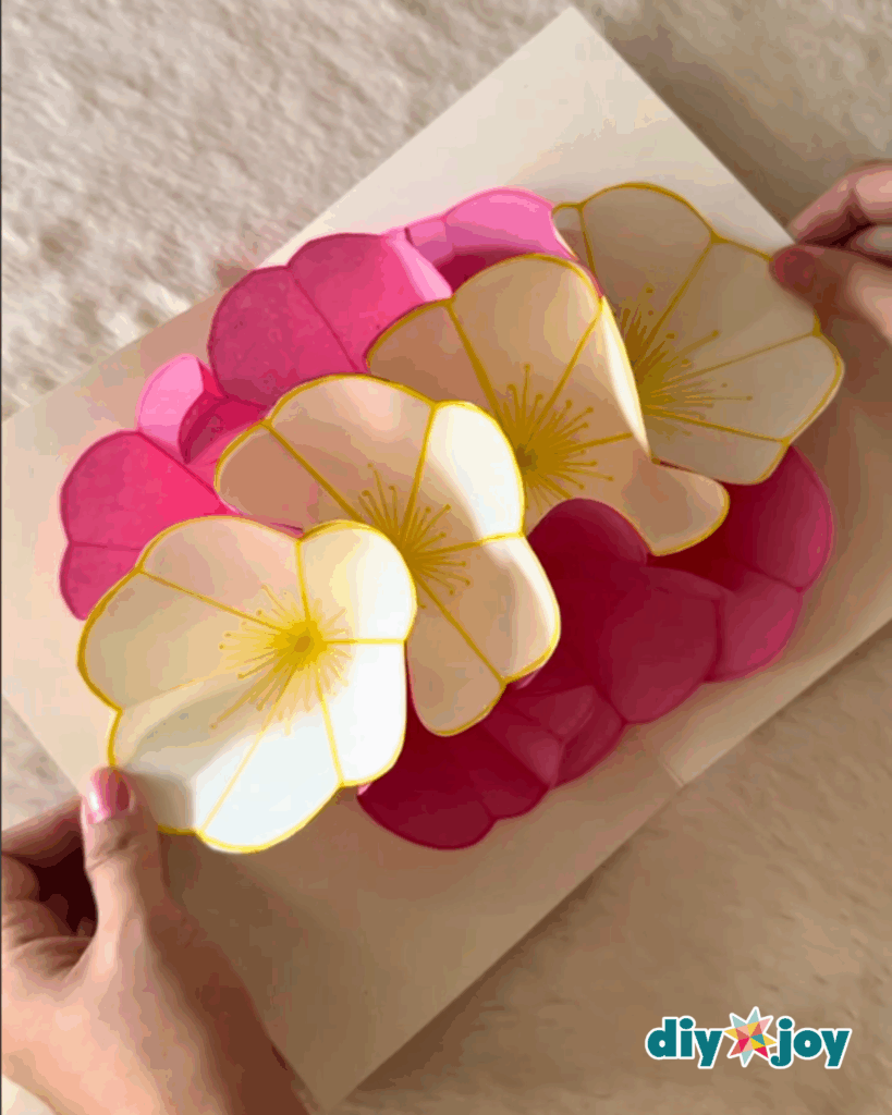 Super Easy DIY Mother&rsquo;s Day Pop-Up Flower Card