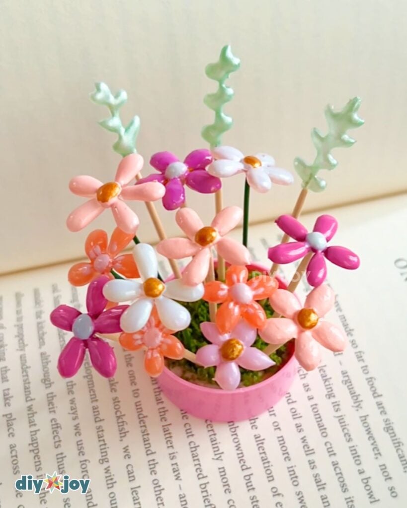 Hot glue flowers