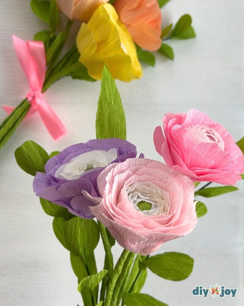 How to make a paper ranunculus