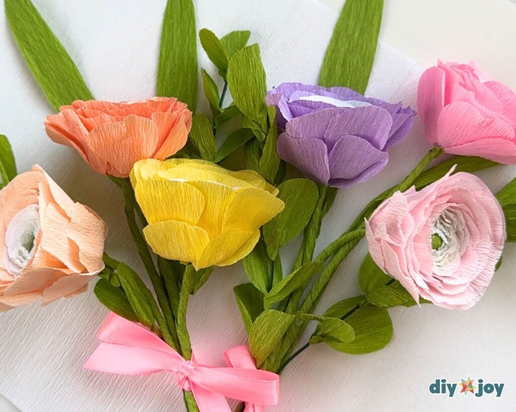 Paper ranunculus step-by-step