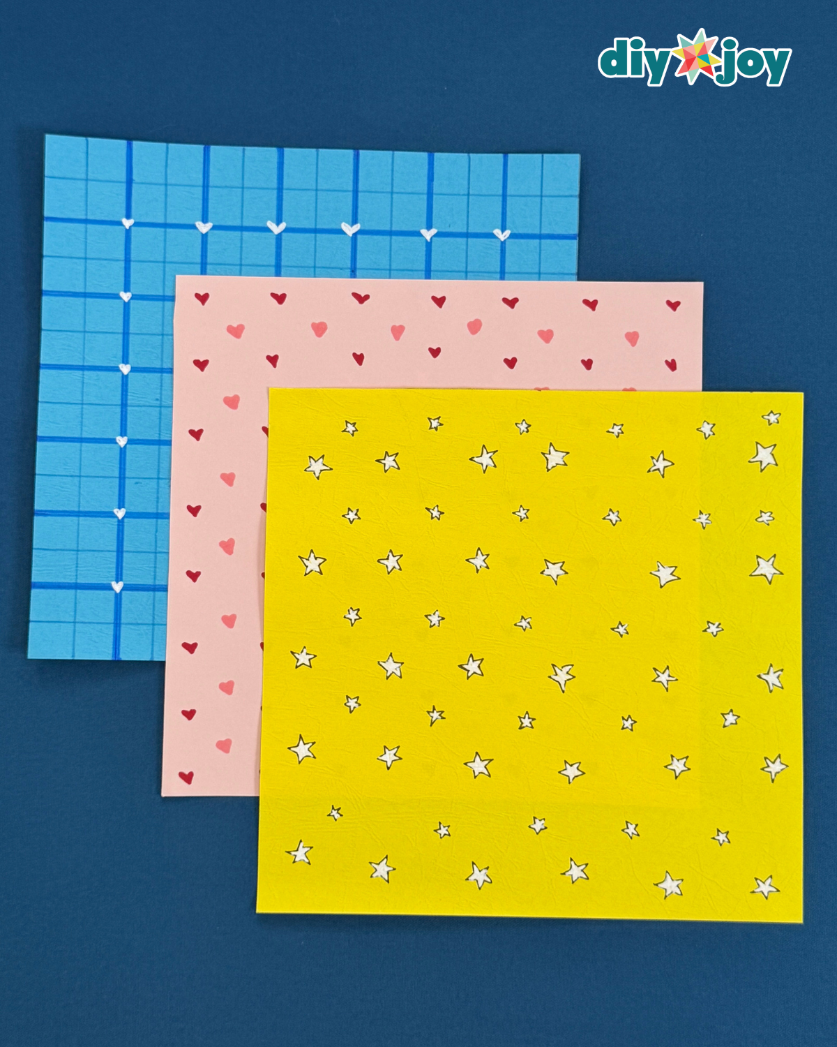 DIY paper candy holder for small gifts