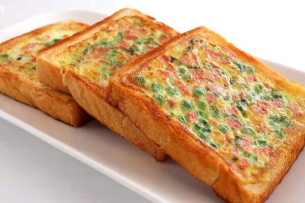 10-Minute Easy and Healthy Breakfast Bread, homemade and freshly served