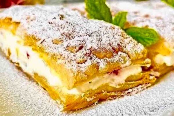 15-Minute Strawberry and Cream Puffs, homemade and freshly served