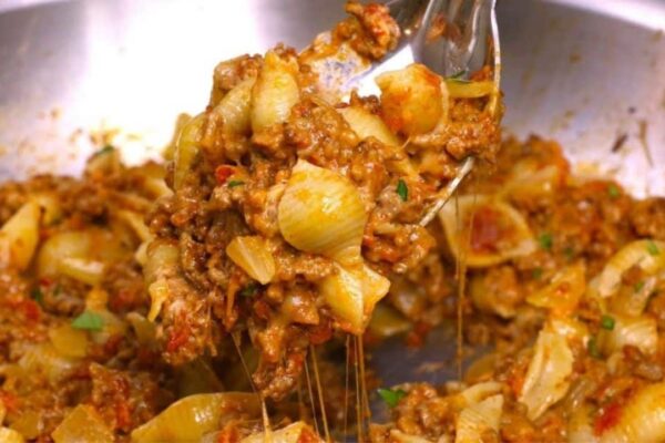 20-Minute One Pan Cheesy Taco Pasta, homemade and freshly served