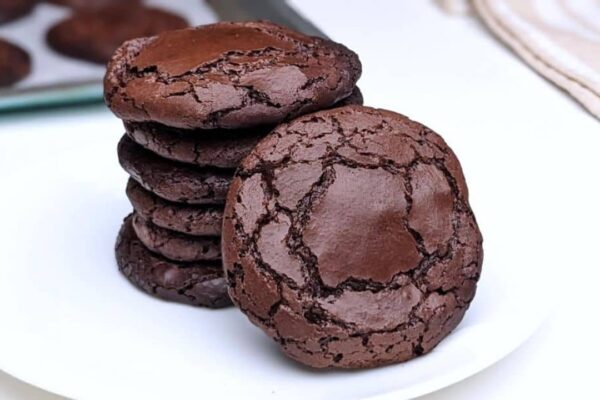3-Ingredient Chocolate Cookies, homemade and freshly served