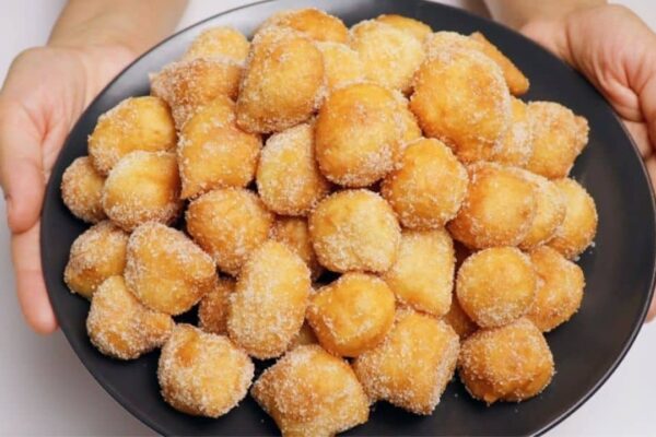 3-Ingredient Dough Balls, homemade and freshly served