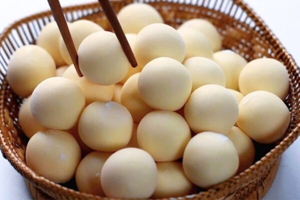 3-Ingredient Milk Ball, homemade and freshly served