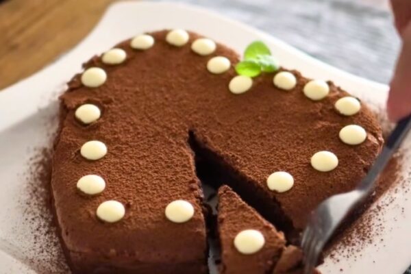 3-Ingredient No-Bake Chocolate Cake (No-Flour), homemade and freshly served