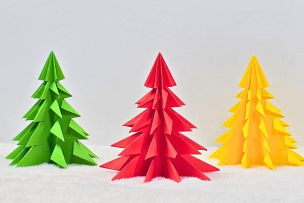 3D Origami Christmas Tree Tutorial — easy step-by-step DIY tutorial.