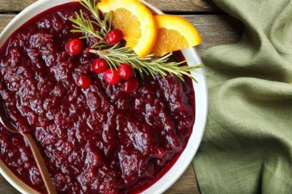 4-Ingredient Cranberry Jam, homemade and freshly served