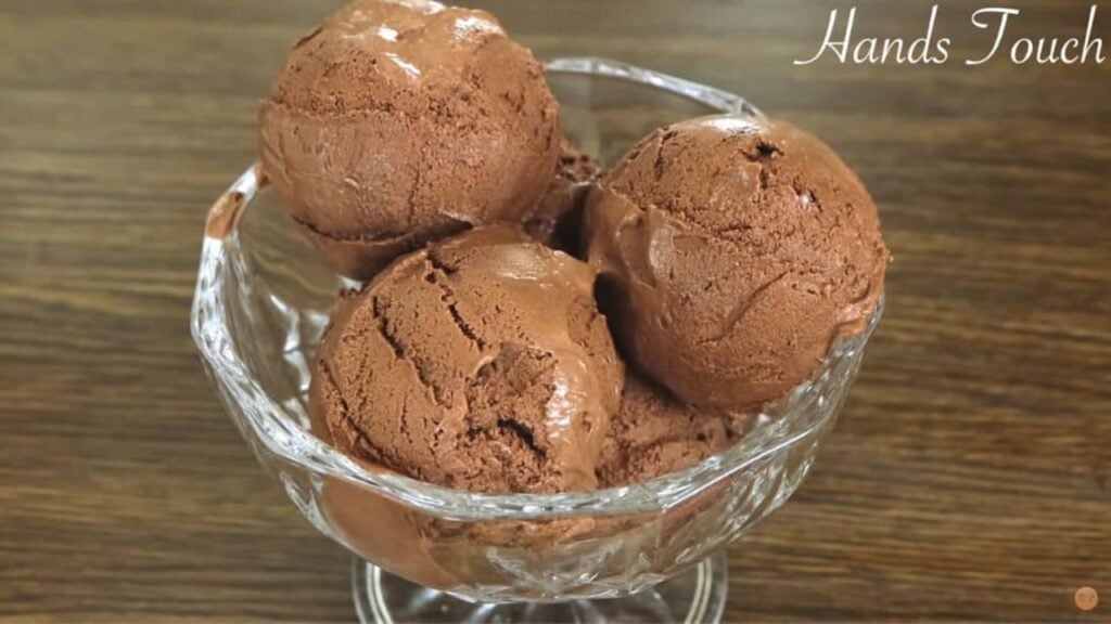4-Ingredient Homemade Milk Chocolate Ice Cream, homemade and freshly served