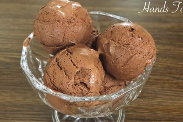 4-Ingredient Homemade Milk Chocolate Ice Cream, homemade and freshly served
