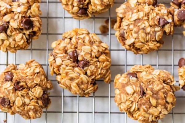 4-Ingredient Peanut Butter Oatmeal Cookie, homemade and freshly served