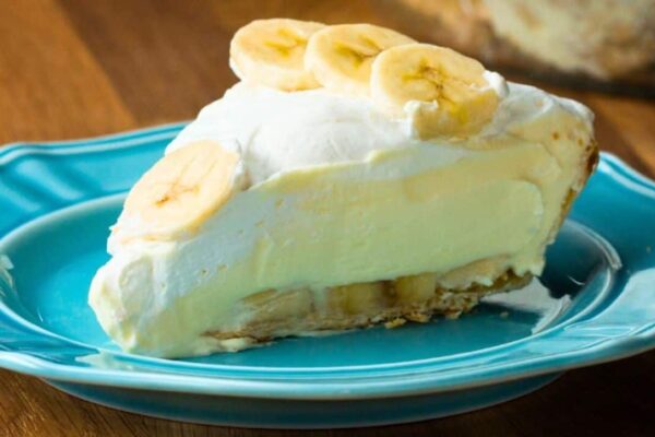 5-Ingredient Banana Cream Pie, homemade and freshly served