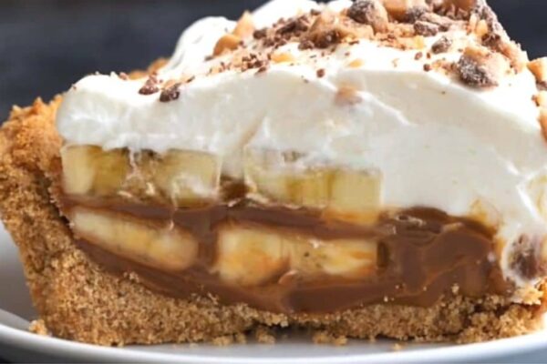 5-Ingredient Banoffee Pie, homemade and freshly served