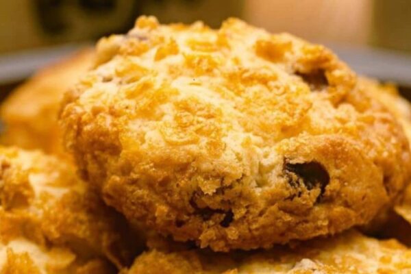 5-Ingredient Cornflake Cookies, homemade and freshly served