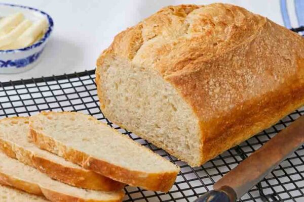 5-Ingredient No-Knead Sandwich Bread, homemade and freshly served