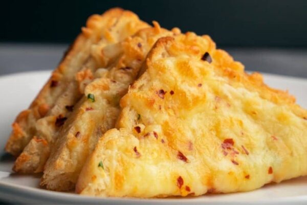 5-Minute Chili Cheese Toast, homemade and freshly served