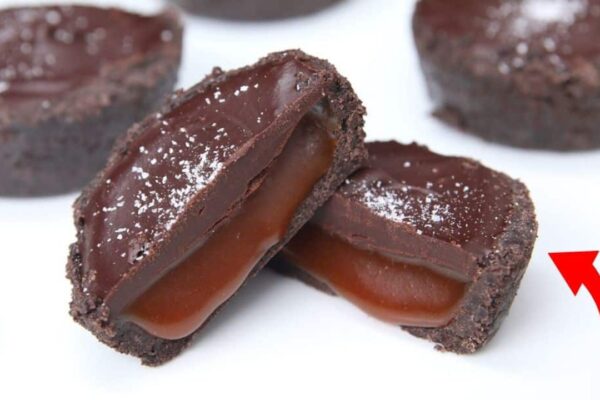 6-Ingredient No-Bake Caramel Tarts, homemade and freshly served