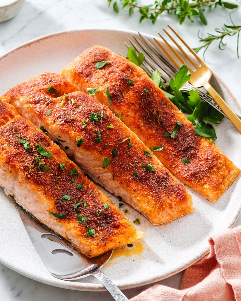 Easy dinner recipes — easy oven baked salmon, quick weeknight dinner