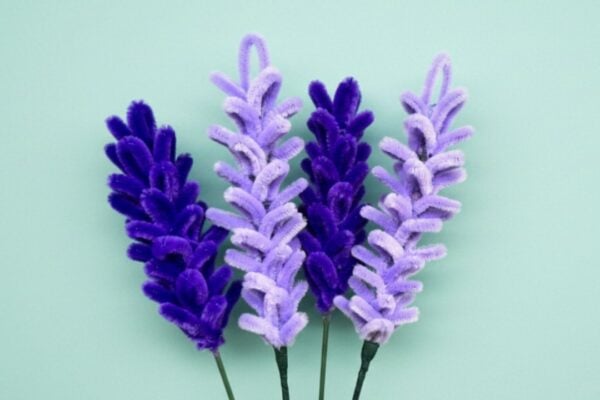 Easy Pipe Cleaner Flower | DIY Lavender — easy step-by-step DIY tutorial.