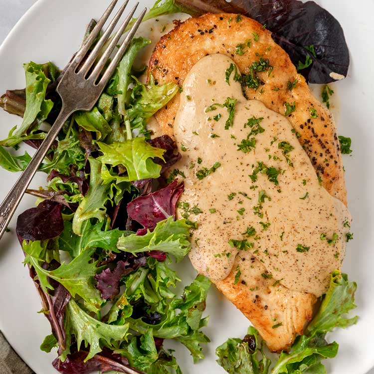 Healthy Chicken Recipes - Creamy Roasted Garlic Chicken - Easy Skillet Dinner
