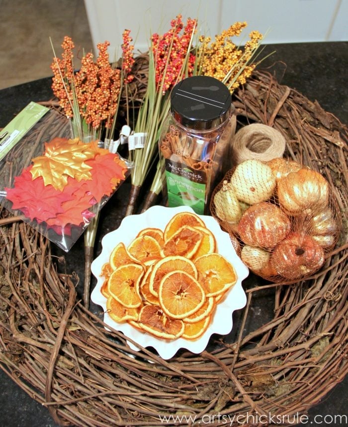 35 Fall Wreaths for Your Door - Dried Orange And Cinnamon Fall Wreath - Fall Wreaths For Front Door, Fall Wreaths Ideas To Try, Easy DIY Fall Wreaths 35 Fall Wreaths for Your Door - Dried Orange And Cinnamon Fall Wreath - Fall Wreaths For Front Door, Fall Wreaths Ideas To Try, Easy DIY Fall Wreaths