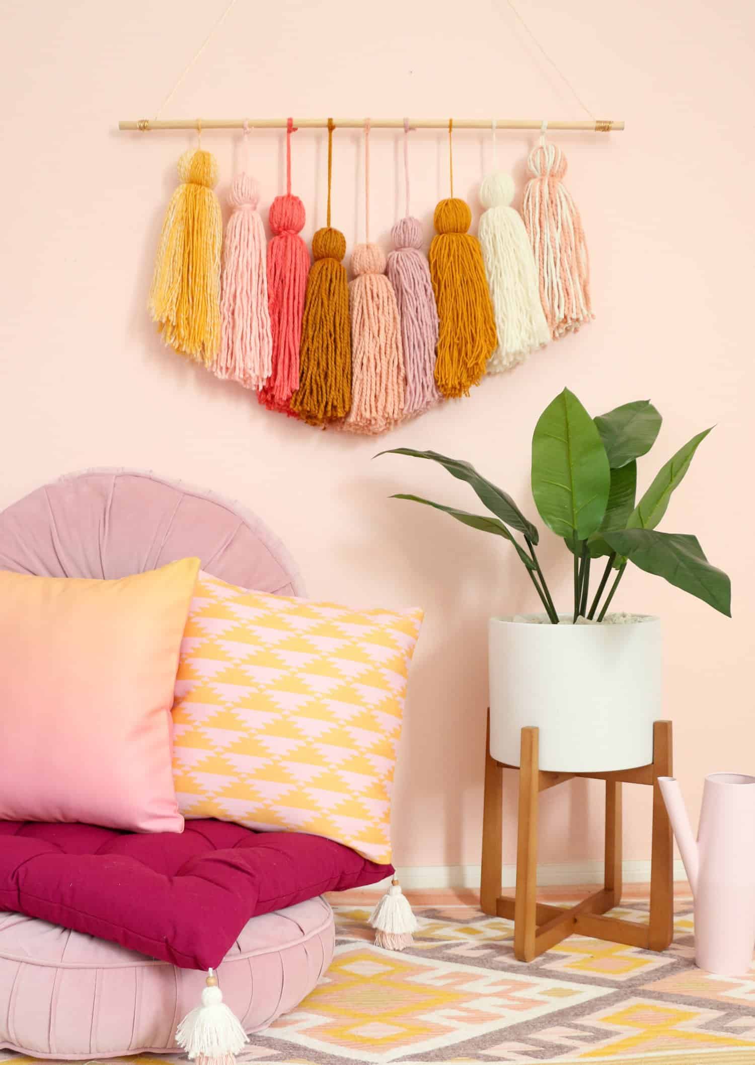 Giant Tassel Wall Hanging - DIY Wall Hangings