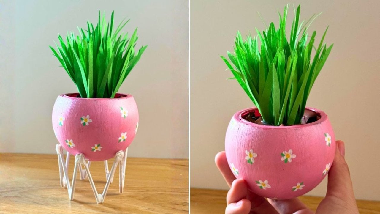 Light Bulb Mini Planter - DIY Terrarium Ideas