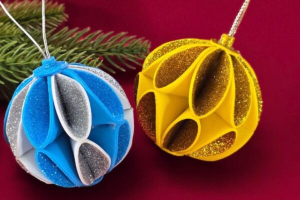 DIY Christmas Ornament | Honeycomb Glitter Foam — easy step-by-step DIY tutorial.