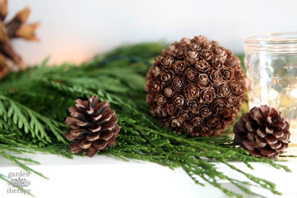 DIY Pinecone Spheres - Best Fall Decorating Ideas DIY Pinecone Spheres - Best Fall Decorating Ideas