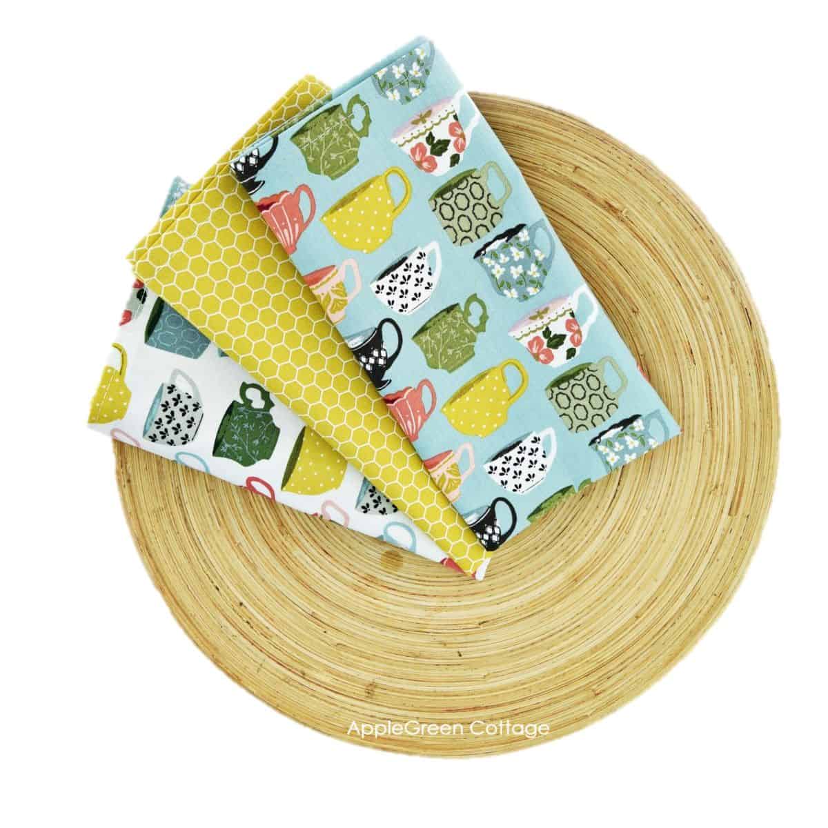 How to Sew Cloth Napkins - DIY Napkins and Placemats