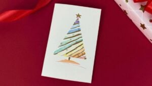 Easy DIY Watercolor Christmas Gift Card — easy step-by-step DIY tutorial.