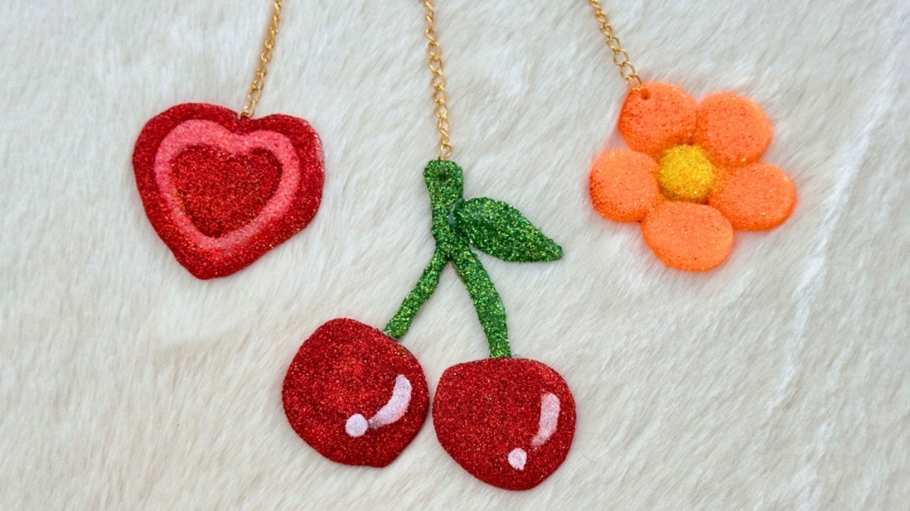 Easy DIY Hot Glue Keychain Crafts to Sell on Etsy for Easy DIY Hot Glue Keychain, Keychains made from hot glue, which sounds like a joke until you see one finished and painted.