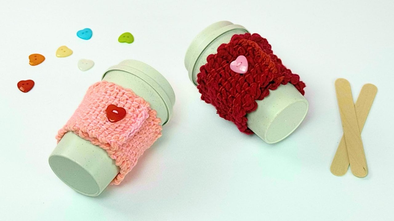 Easy DIY Woven Yarn Mug Cozy, Crochet without the crochet. This one is woven, so there is no hook, no pattern to follow and