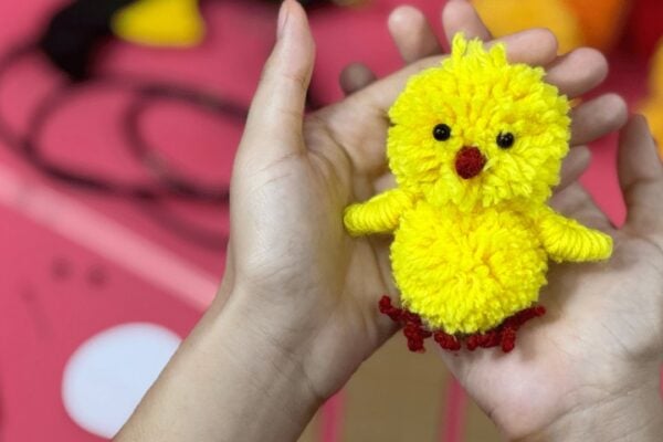 Easy DIY Yarn Chicks — easy step-by-step DIY tutorial.